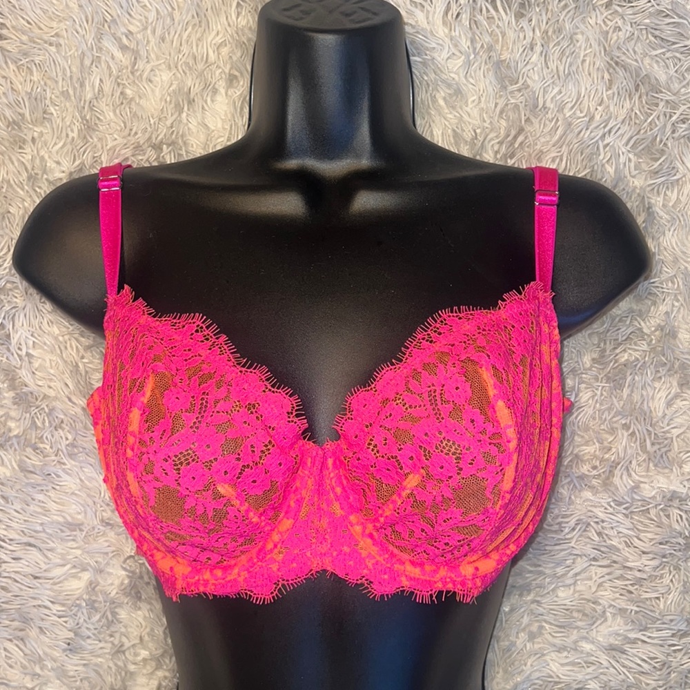 Victoria’s Secret Very Sexy Unlined Demi Bra